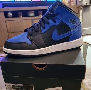 Nike Air Jordan 1 Mid GS Black Hyper Royal Toe Size 6.5Y/8W